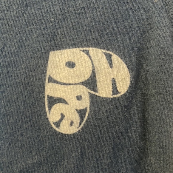 Old Navy Softest Tee ☮️ - Picture 4 of 9